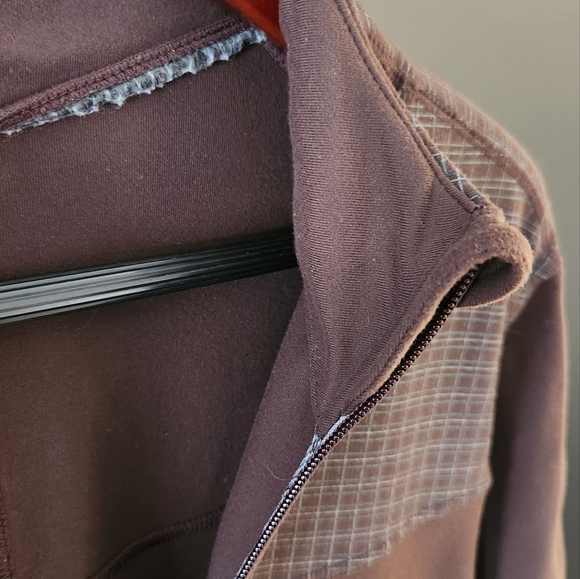 Men's Lululemon zip up - Picture 6 of 9